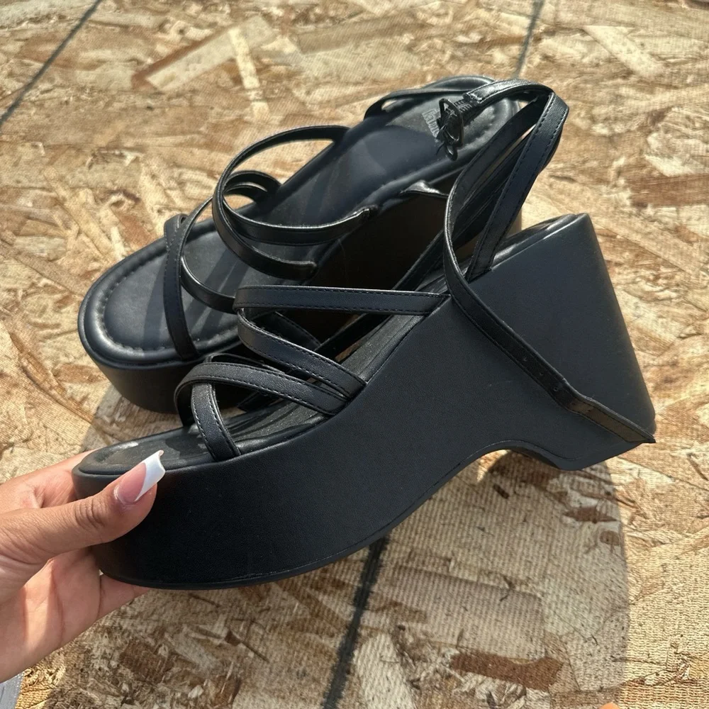 wild fable Black Strappy Platform Sandals